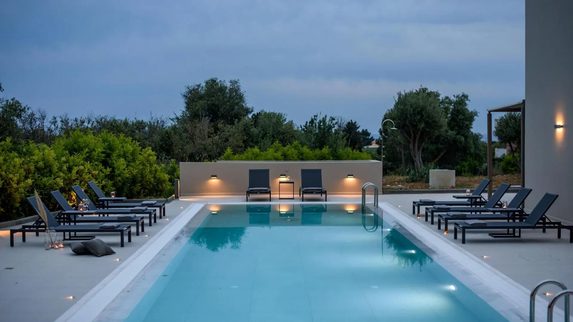 Alekos Beach Houses-Akrotiri Suites Kounopetra
