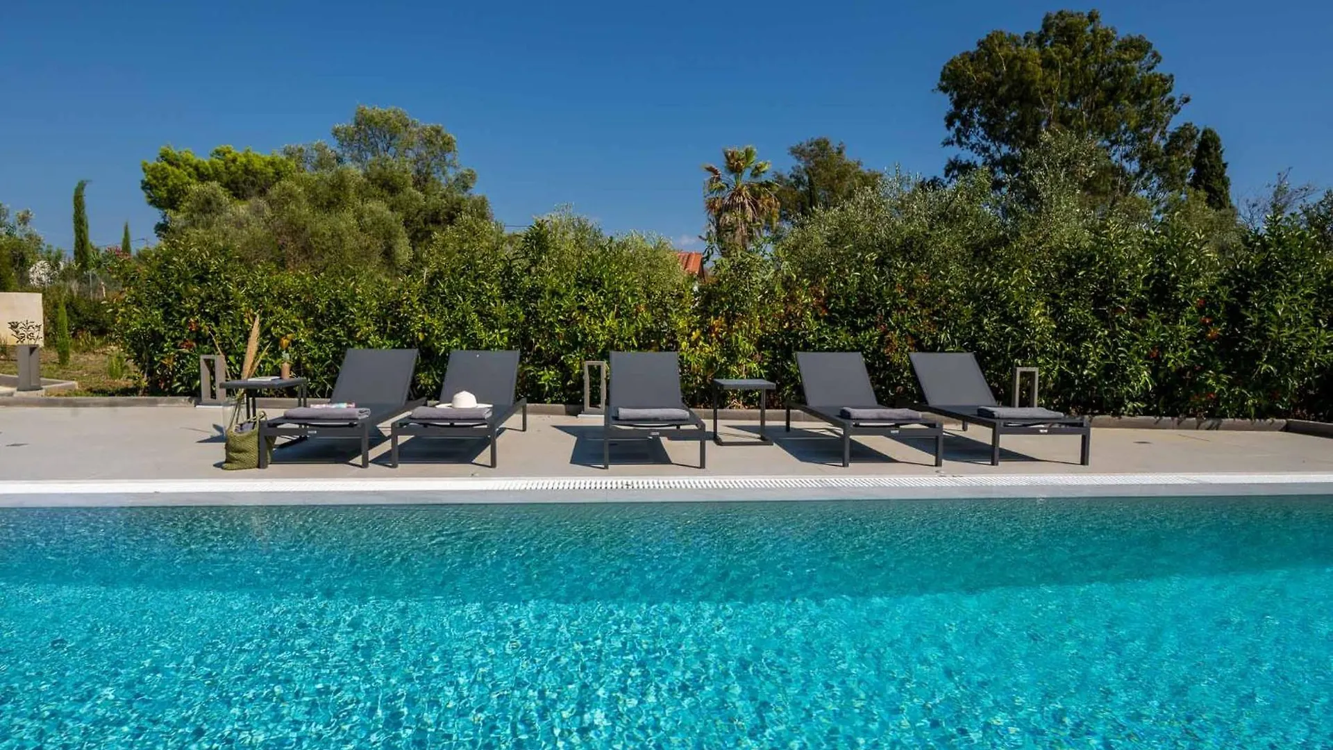 Alekos Beach Houses-Akrotiri Suites Kounopetra