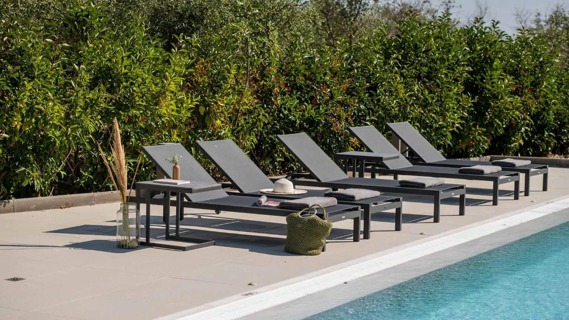 Alekos Beach Houses-Akrotiri Suites Kounopetra